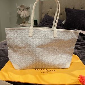 White tote